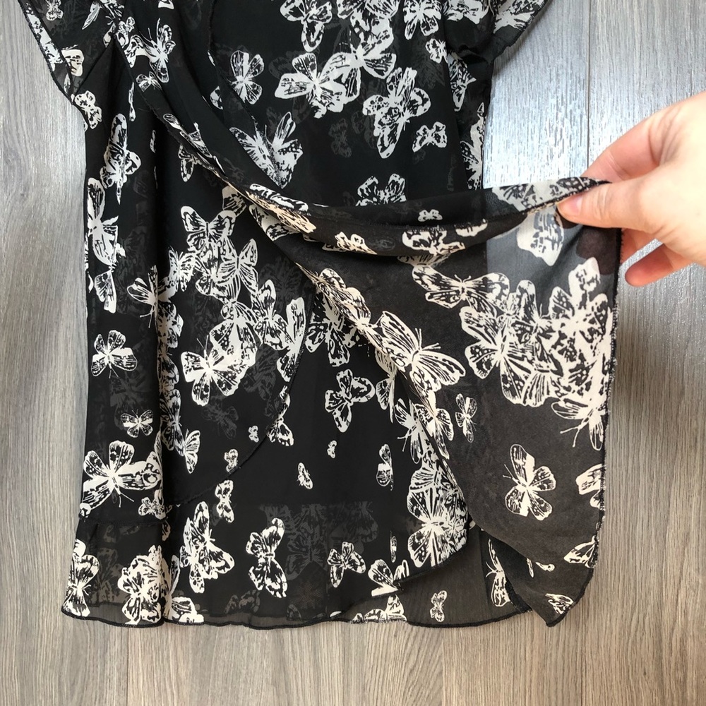 Cap Sleeve Butterfly Blouse - Picture 2 of 13